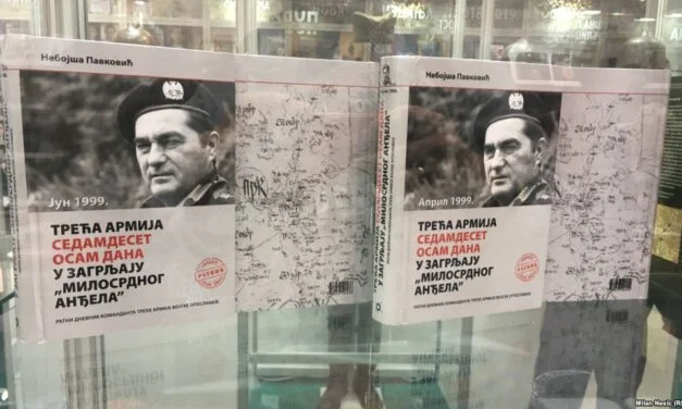 MINISTARSTVO ODBRANE PROMOVIRALO KNJIGU RATNOG ZLOČINCA NA SAJMU KNJIGA