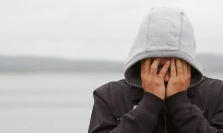 ŽIVOT NA DRUŠTVENIM MREŽAMA: Od kritike do zlostavljanja