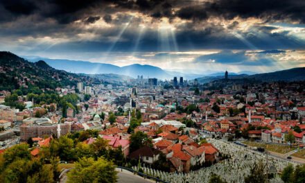 ODAKLE DOLAZITE? IZ POLITIČKOG SARAJEVA!