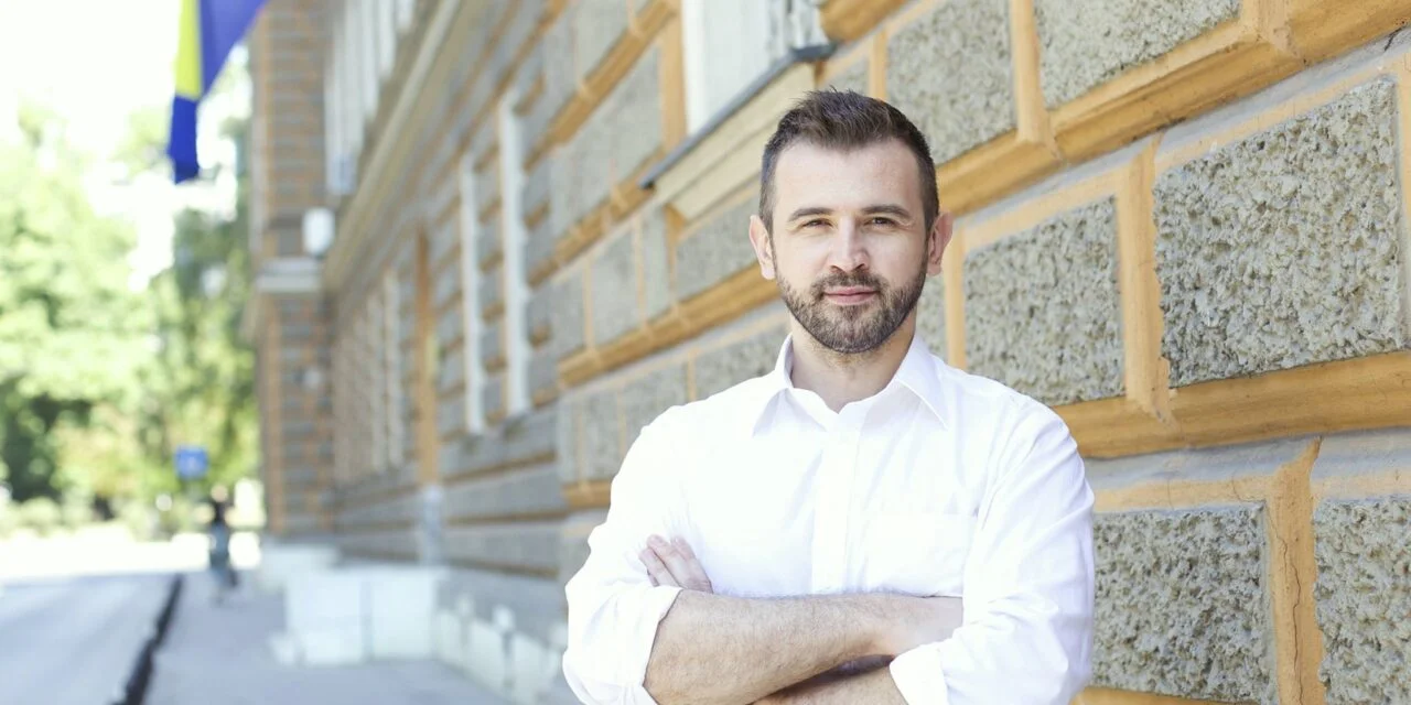 Dennis Gratz: Presuda Karadžiću je debakl! Ne dijelim euforiju!