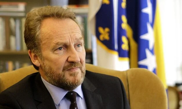KOME TREBA UMORNI IZETBEGOVIĆ U PREDSJEDNIŠTVU?