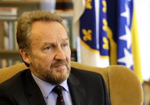 Niko ne želi da bude protivkandidat Izetbegoviću. Dobro je nama baš ovakvim kakvi smo!