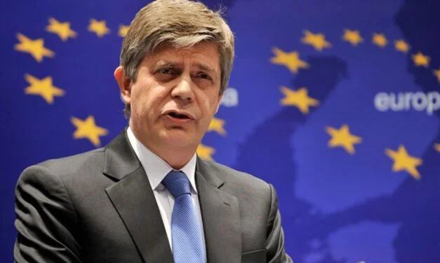 Četiri godine funkcije u BiH, i javnost će ga pamtiti po smrznutim mačkama. To se zove diplomatski uspjeh, gospodo!
