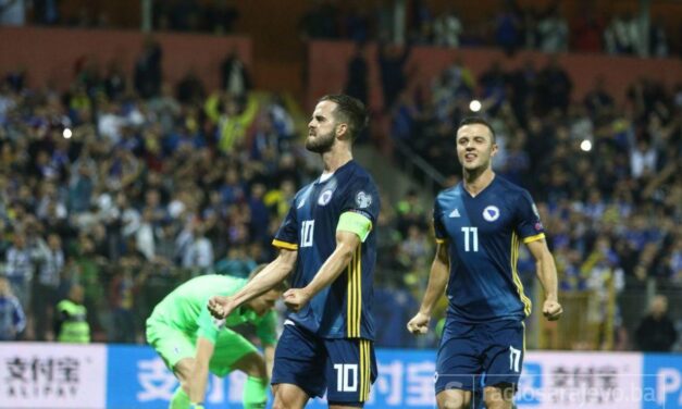 Nakon pobjede u fudbalu slavi cijela Bosna, od Novog Pazara do Velenja