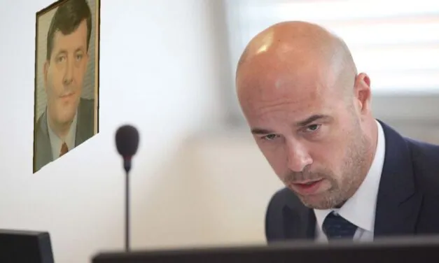 VSTV: Ima li iko da savjetuje Tegeltiju da se više ne pravda?