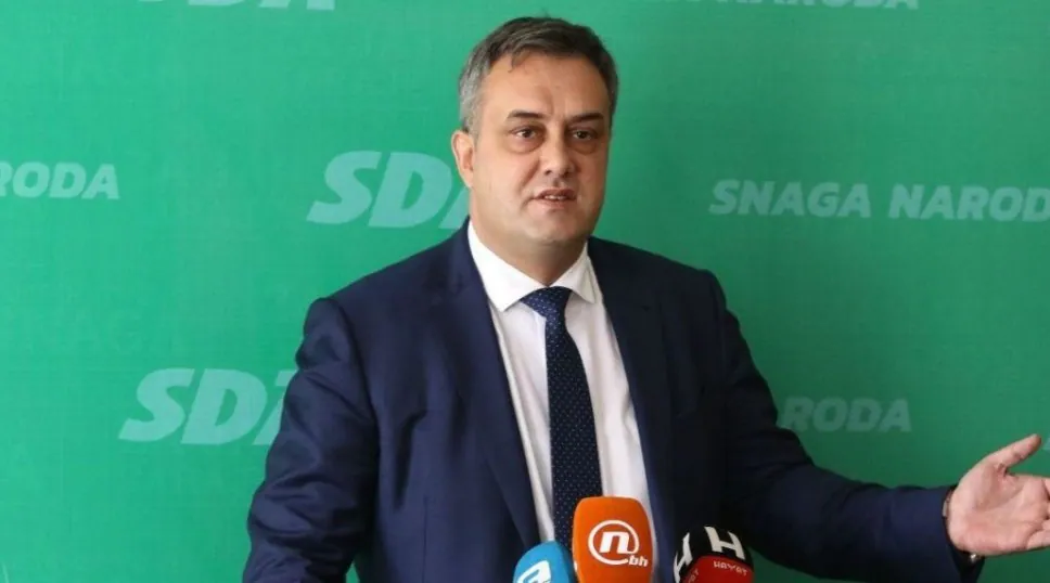 Ima li Asima Sarajlića u SBB-u?