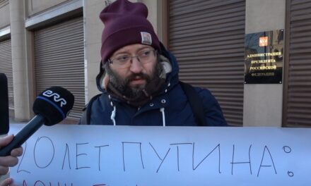 Ruski novinar dobio 15 dana zatvora zbog kršenja zakona o protestima
