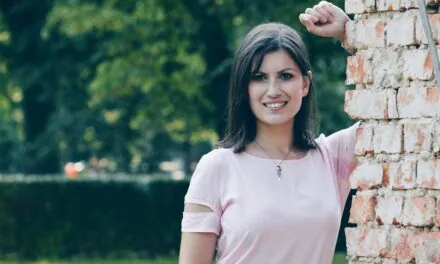 NASILNIK PROTIV NOVINARKE: Šta smo mogli naučiti iz prijetnji Vanji Stokić?