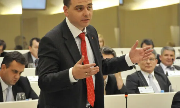Magazinović traži zvaničan odgovor zašto se novinarima onemogućava rad
