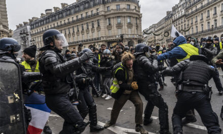 Zaustaviti policijsko nasilje nad novinarima koji prate proteste u Francuskoj
