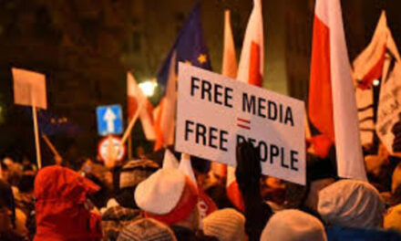 Raspad poljske vladajuće koalicije nakon protesta o medijskim zakonima