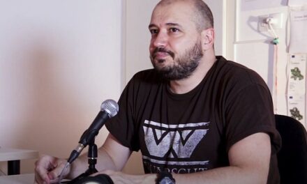 Skup podrške napadnutom novinaru Dašku Milinoviću u Novom Sadu