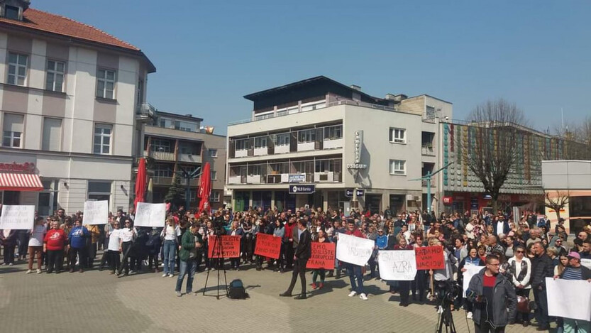 BHT1 I FTV: Zašto protesti u Bihaću nisu u prvim minutama Dnevnika?