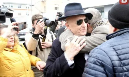 OD ČEGA SU OSLOBOĐENI „VIKIĆ I OSTALI“: Zašto SDA mudro ne zaćuti; Vikić je suđen za zločin koji su lideri te stranke decenijama zataškavali!