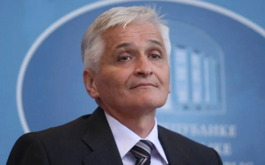 Kako je počelo, ljudi će onu crnu listu u CV mećati!