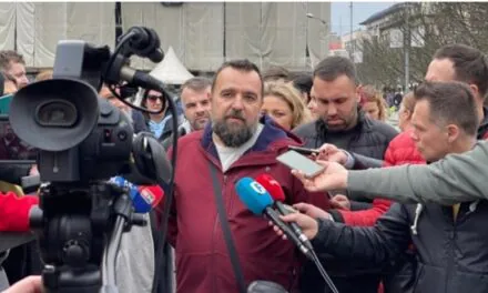 Protesti u Banjoj Luci zbog kriminaliziranja klevete i cenzure medija