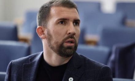 Ministar Delić javno zatražio da novinarka Al Jazeere bude na raspolaganju tužilaštvu