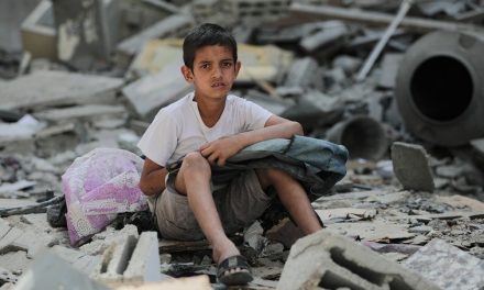 Kako razgovarati s djecom o ratu u Gazi