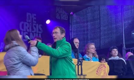 Muškarac oteo mikrofon Greti Thunberg dok je govorila o Palestini