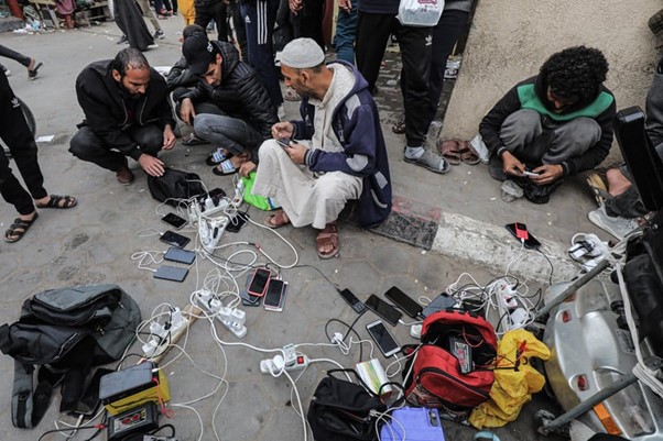 Cjelodnevna potraga za internetom u Gazi