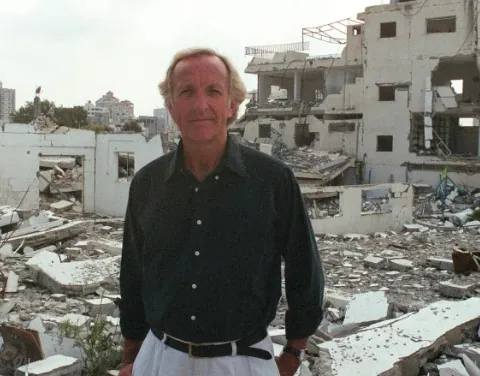 Poznati australijski novinar John Pilger preminuo u 84. godini