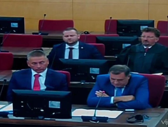 PRESUDA DODIKU: Hayat analizira, RTV HB daje mikrofon Vučiću i Stevandiću