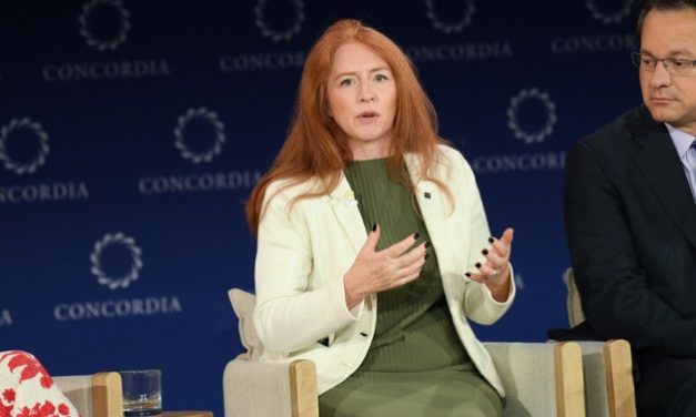 Nagrade, donatori i genocid u navodnicima