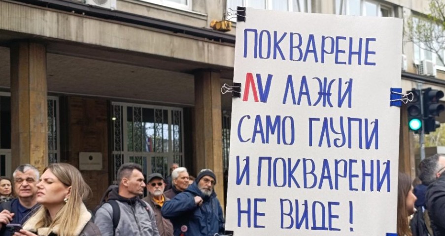 Protest ispred Predsjedništva Srbije zbog nasilja nad medijima