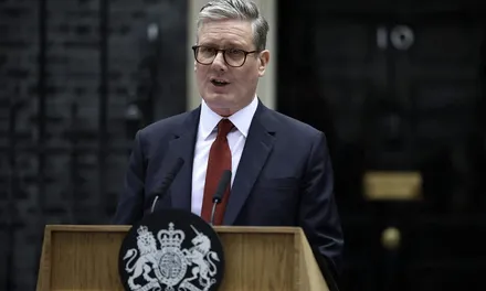 Britanska zabrana ulaska Pikeru i Uyguru pokazuje koliko je Starmerova vlada netolerantna prema kritikama Izraela