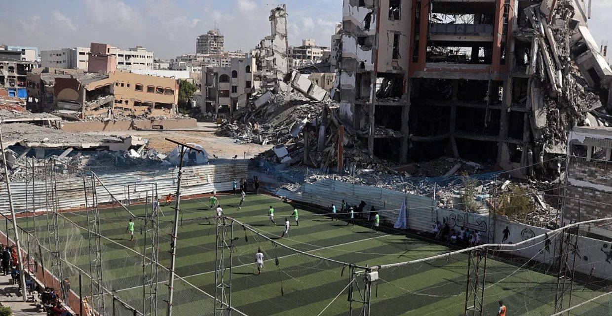 Uklonjena fotografija palestinskih fudbalera izazvala burne reakcije u Francuskoj