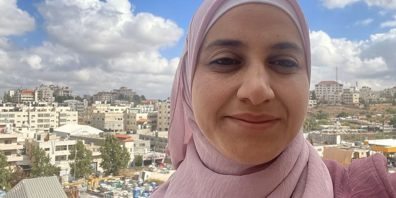 Palestinsko-američku novinarku Naqau Hamed pritvorile izraelske snage nakon što su je doseljenici uzeli na metu