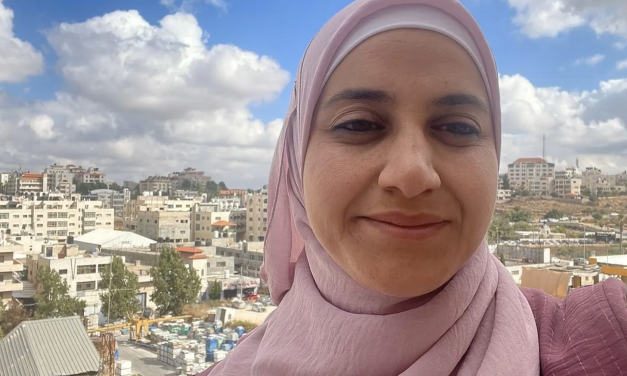 Palestinsko-američku novinarku Naqau Hamed pritvorile izraelske snage nakon što su je doseljenici uzeli na metu